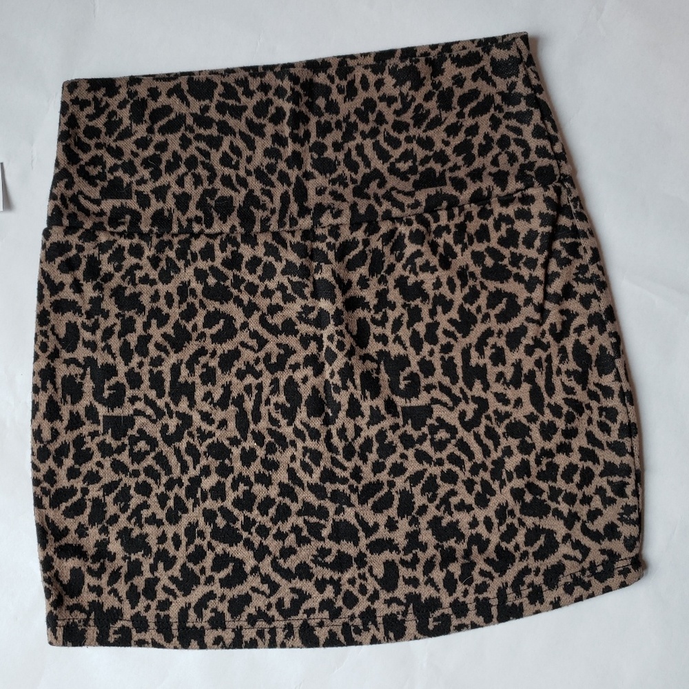 Leopard stretchy skirt
